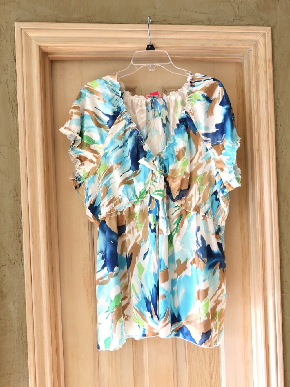 EUC Sunny Leigh Woman Size 2X Blouse / Top Abstract Brush Strokes